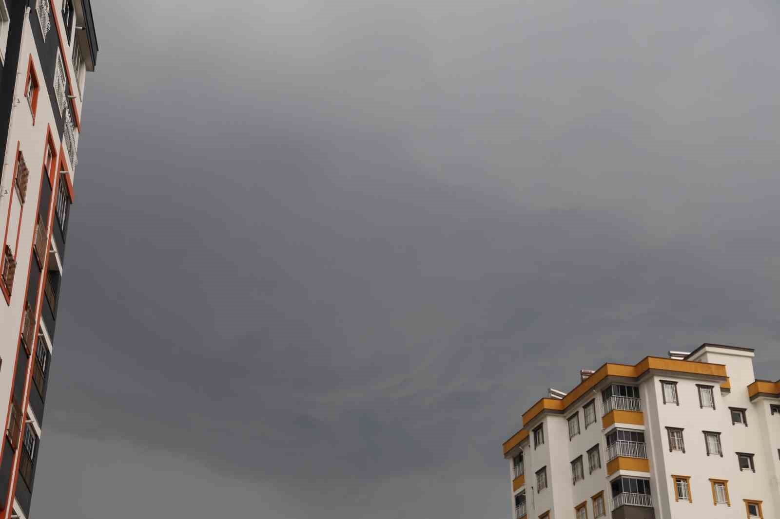 Adana’da Dolu Sürprizi!