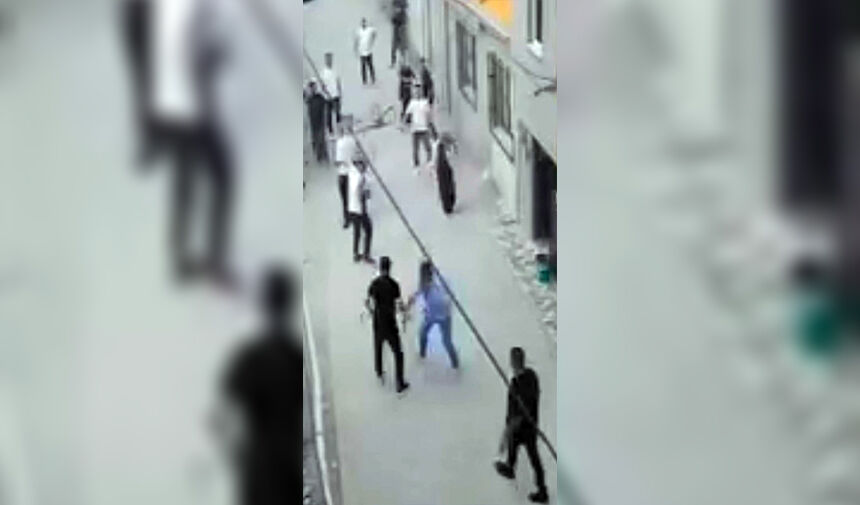 Bir Mahalle Karıştı! 3