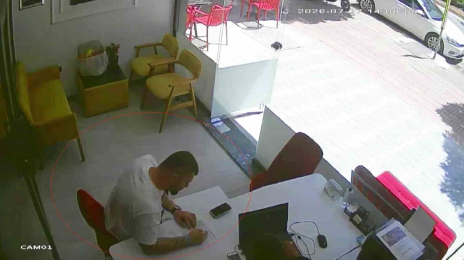 Adana'da Oto Kiralama Vurgunu! GPS'leri Söküp 8 Lüks Araçla Kayıplara Karıştı İddiası