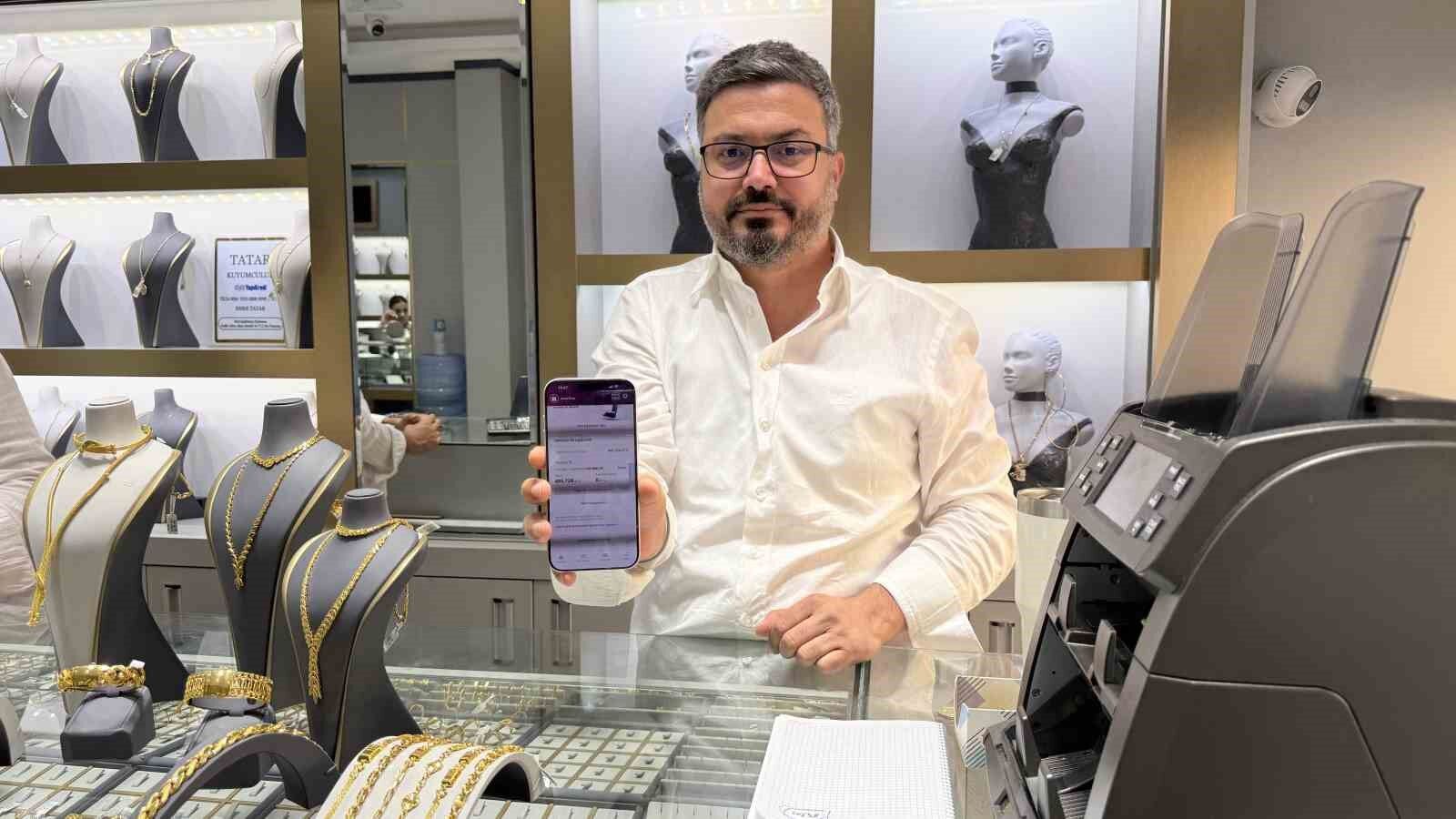 Adana’da “Sazan Sarmalı” Şoku!