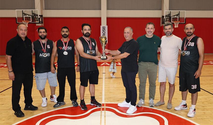 A O S B Basketbol Turnuvası’nda Şampiyon A B C O 4