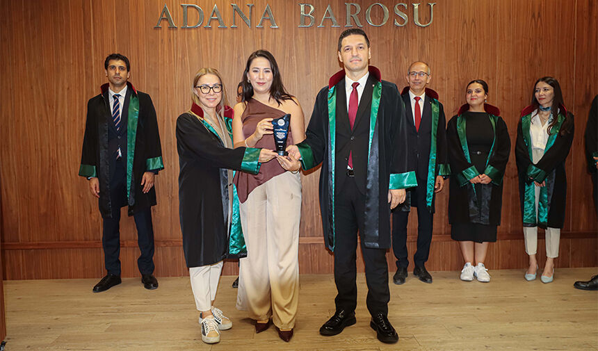 Adana Barosu’nda Emek Veren Avukatlara Anlamlı Jest! 3