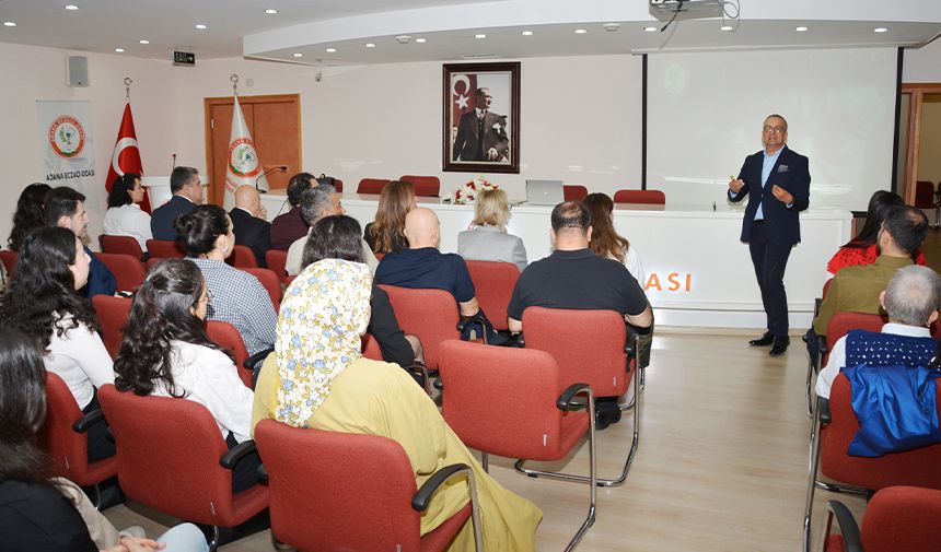 A D E O’dan ‘ Kurucu Felsefenin Evrimi Ve Atatürk’ Söyleşisi 3
