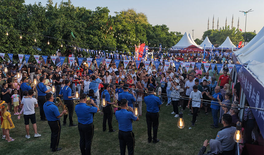 Adana Lezzet Festivali’nde 200 Öğrenciyle Buluşma! 4