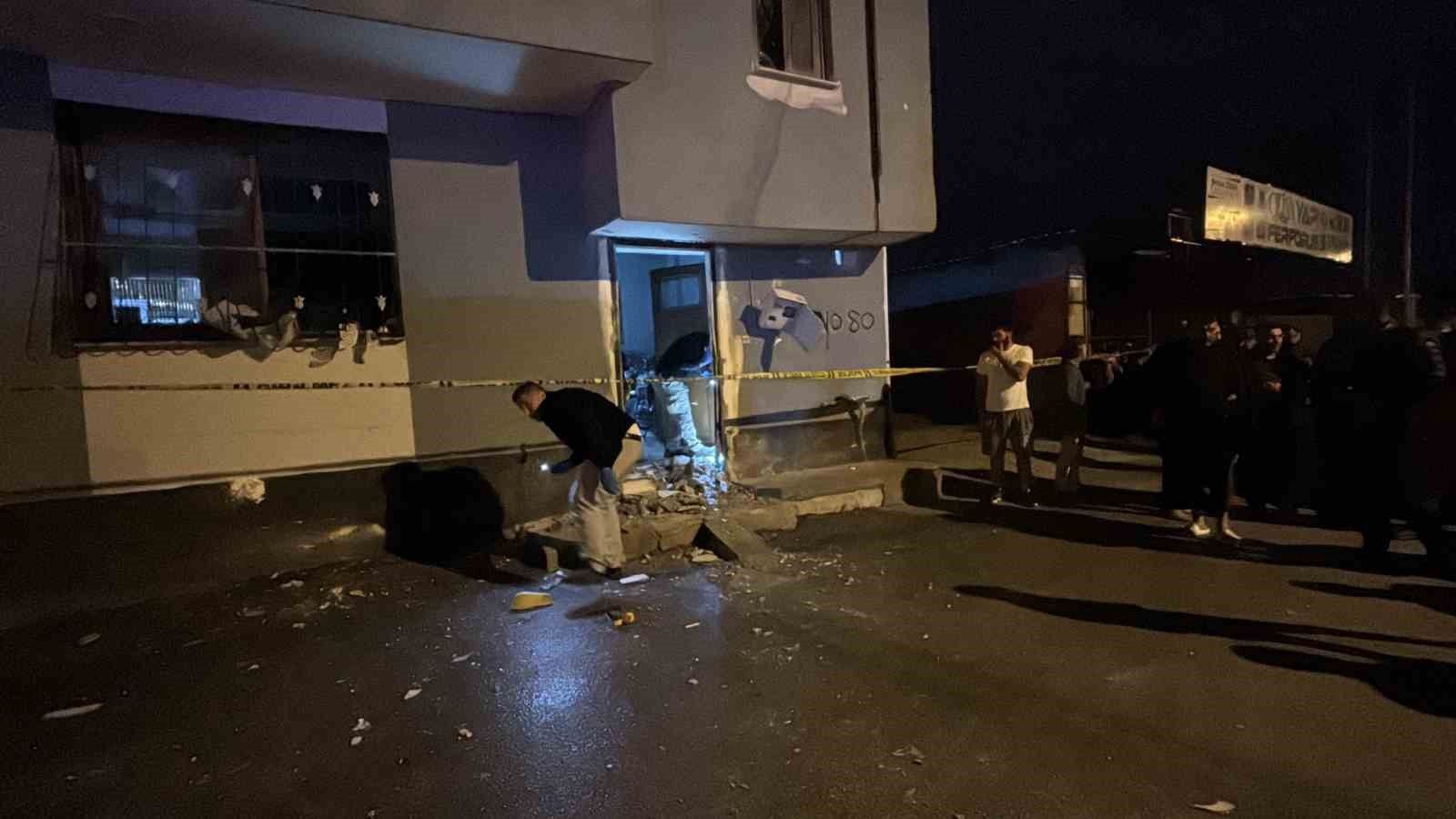 Adana’da Eve Bombalı Saldırı!
