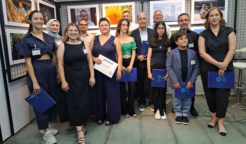 Adana’da Objektiflerden Yansıyan Hikâyeler Sergiye Dönüştü