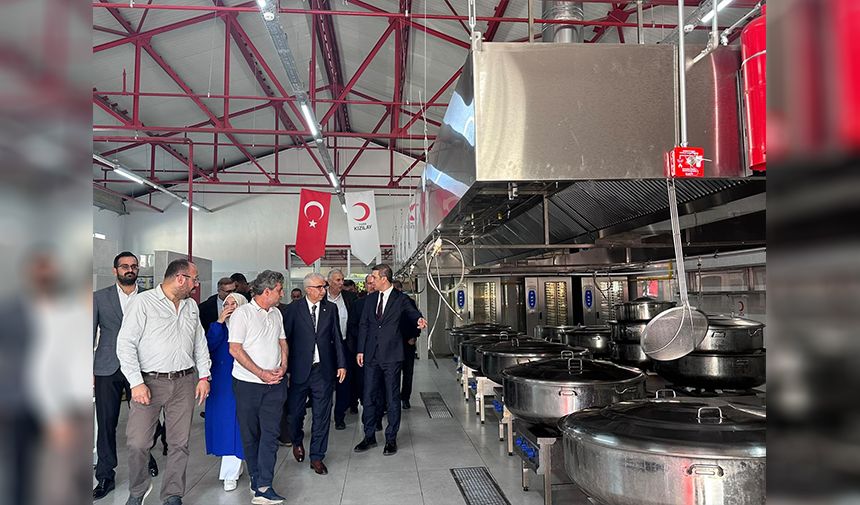Kızılay’ın İyilik Seferberliğine Yüreğir’den Destek 4